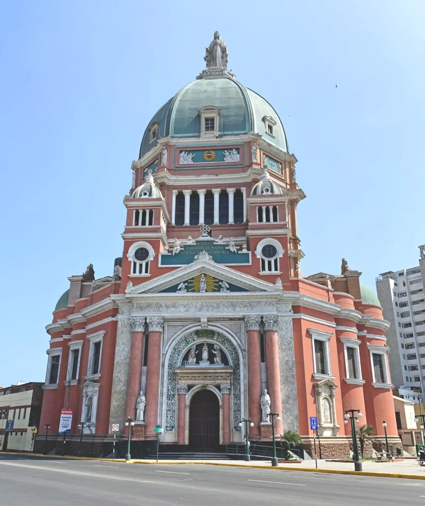 Cúpula de Magdalena del Mar, uno de los atractivos cercanos a nuestro hospedaje cerca al aeropuerto Jorge Chávez.