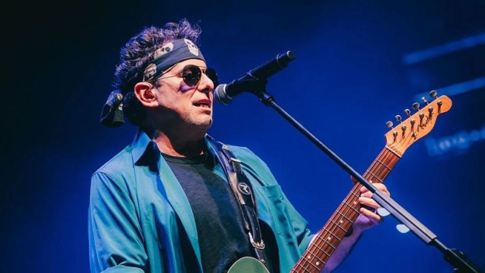 andres calamaro en cordoba 2210711